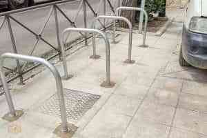 Finaliza la instalación de aparca bicis y patinetes en las calles de Tomelloso