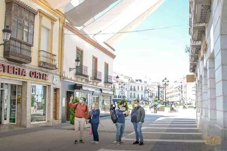 Se amplían las zonas de sombreado del  centro de Tomelloso con una  inversión de 77.704 € Se amplían las zonas de sombreado del  centro de Tomelloso con una  inversión de 77.704 €