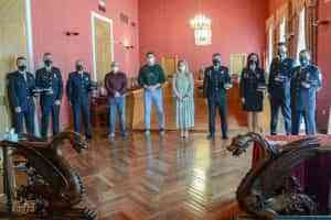 La alcaldesa de Tomelloso felicita a los 6 nuevos oficiales del Cuerpo de la Policía Local de Tomelloso