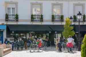 Tomelloso informa que no habrá restricción de aforo de mesas permitidas en las terrazas