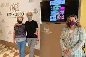 Apoyo del Ayuntamiento de Tomelloso a las Supernenas, que ha organizado una ruta senderista solidaria