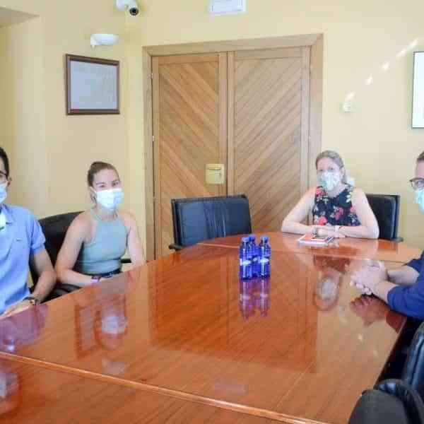 Dos jóvenes tomelloseros ascienden en el escalafón del arbitraje de fútbol