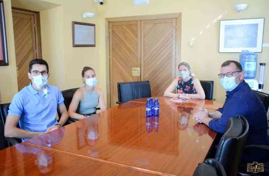 Dos jóvenes tomelloseros ascienden en el escalafón del arbitraje de fútbol