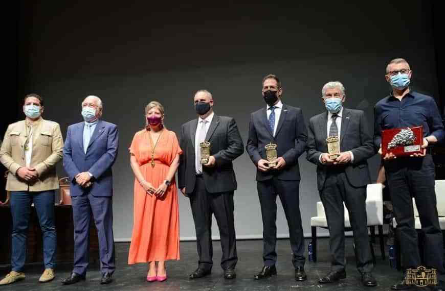 Emotiva entrega de títulos “Viñadores 2021” en el teatro municipal “Marcelo Grande” de Tomelloso