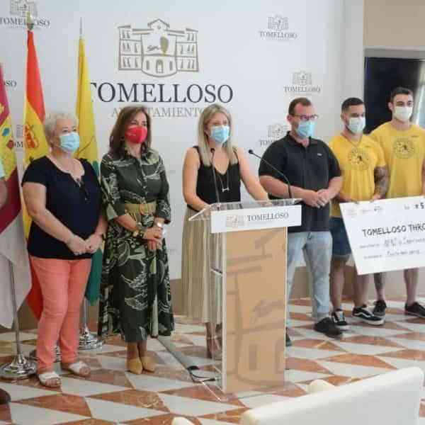 Supernenas y AFAS recibieron donación de 5.000 euros recaudados en el I Torneo Tomelloso Throwdown