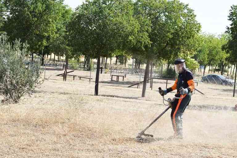Desbrozados 150.000 metros cuadrados de zonas periféricas y periurbanas  de Puertollano para  prevenir incendios Desbrozados 150.000 metros cuadrados de zonas periféricas y periurbanas  de Puertollano para  prevenir incendios