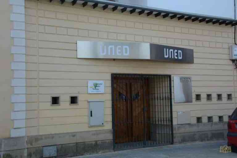 6 cursos de Extensión Universitaria en el aula de la UNED de Tomelloso para el primer trimestre del curso 2021/2022 6 cursos de Extensión Universitaria en el aula de la UNED de Tomelloso para el primer trimestre del curso 2021/2022