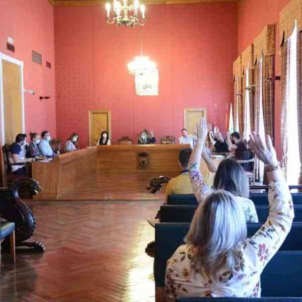 Aprobada la prórroga del contrato del Servicio Público y Urbano de Transporte de Viajeros en Tomelloso