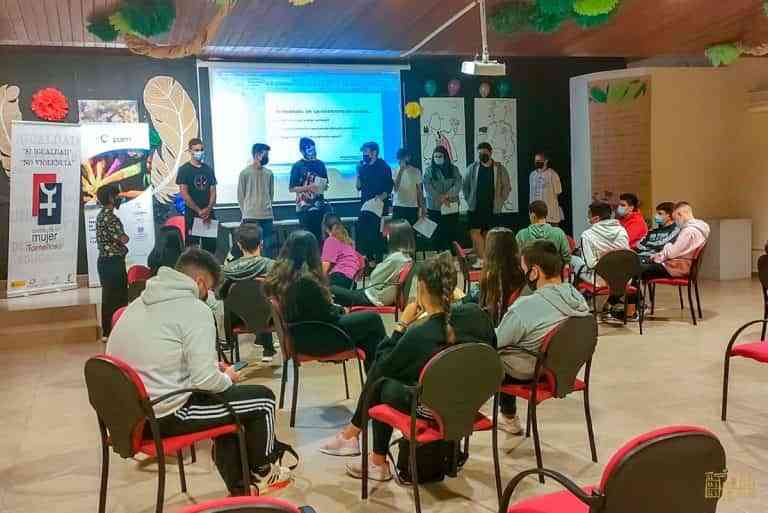 Programa sobre la trata de persona para fines de explotación sexual en el Centro de la Mujer de Tomelloso Programa sobre la trata de persona para fines de explotación sexual en el Centro de la Mujer de Tomelloso