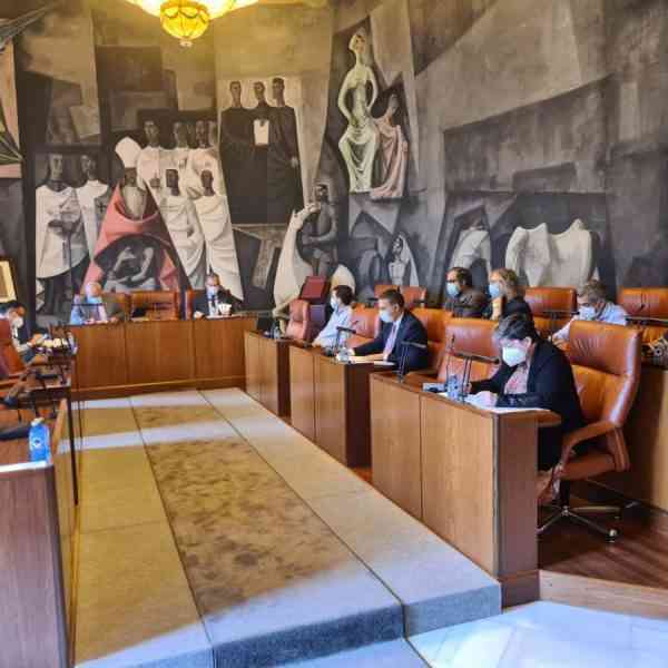 El SCIS aprobó una inversión de 5,14 millones de euros para renovación de la flota móvil de los parques de bomberos