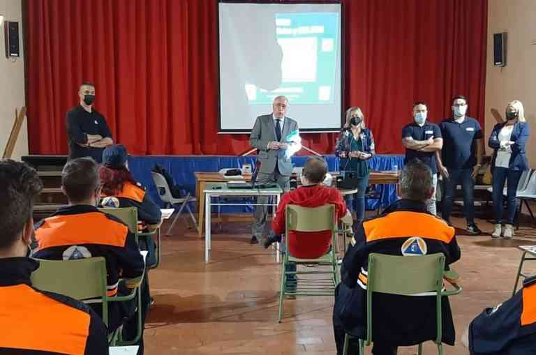 El Gobierno regional imparte el curso básico de Protección Civil a 42 voluntarios en Santa Cruz de Mudela El Gobierno regional imparte el curso básico de Protección Civil a 42 voluntarios en Santa Cruz de Mudela