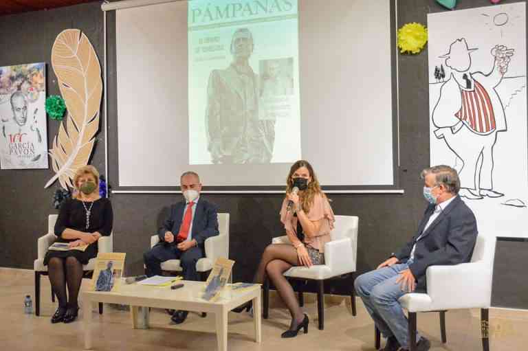 Presentado nuevo número de la revista “Pámpanas” de la Peña de Tomelloso en Madrid Presentado nuevo número de la revista “Pámpanas” de la Peña de Tomelloso en Madrid