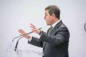 García-Page ratifica su compromiso con la sanidad pública y reitera que ningún hospital de Castilla-La Mancha se va a cerrar ni se va a privatizar