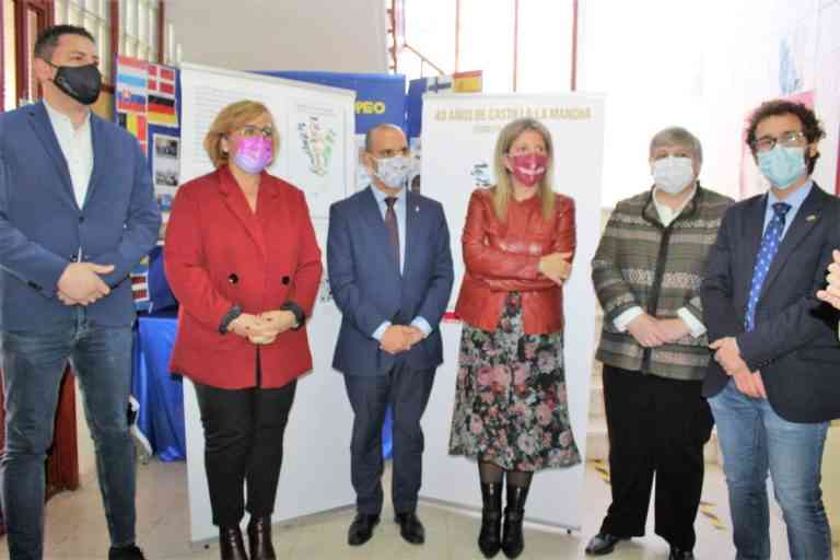 El Gobierno regional valoró los 40 años de historia, autonomía y transformación económica y social de la comunidad