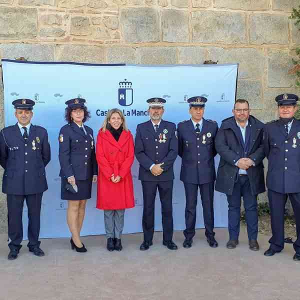 Entrega de condecoraciones de Policías Locales de CLM en Toledo ha contado con la presencia de la alcaldesa de Tomelloso