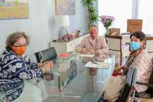 El Ayuntamiento de Tomelloso y el Club Deportivo “Los Delfines” suscriben convenio de colaboración