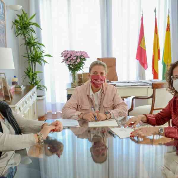 Tomelloso financiará con 6.600 € un programa de atención especializado de la Asociación “Nadie es tan feliz”