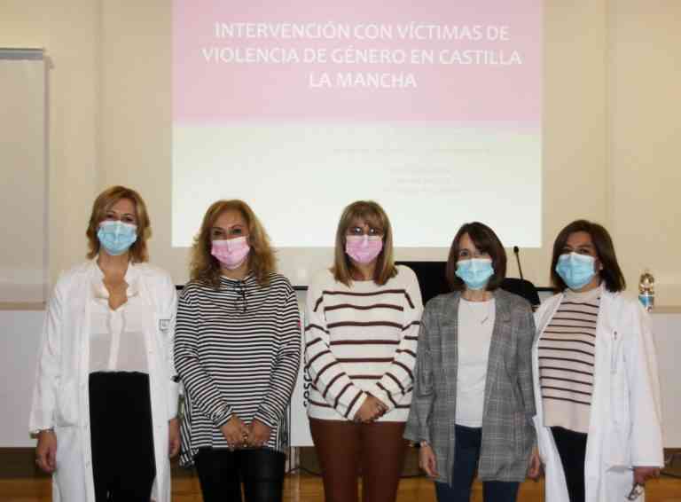 El Hospital Mancha Centro acoge un curso para mejorar la detección de la violencia de género en la Sanidad El Hospital Mancha Centro acoge un curso para mejorar la detección de la violencia de género en la Sanidad