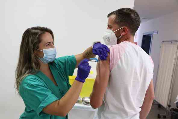 Castilla-La Mancha reduce el número de casos y hospitalizados por Covid respecto al mismo día de la pasada semana Castilla-La Mancha reduce el número de casos y hospitalizados por Covid respecto al mismo día de la pasada semana