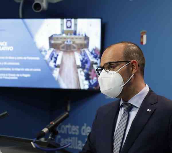 Bellido destacó el intenso trabajo en 2021 por unas Cortes regionales “más dinámicas y más abiertas”