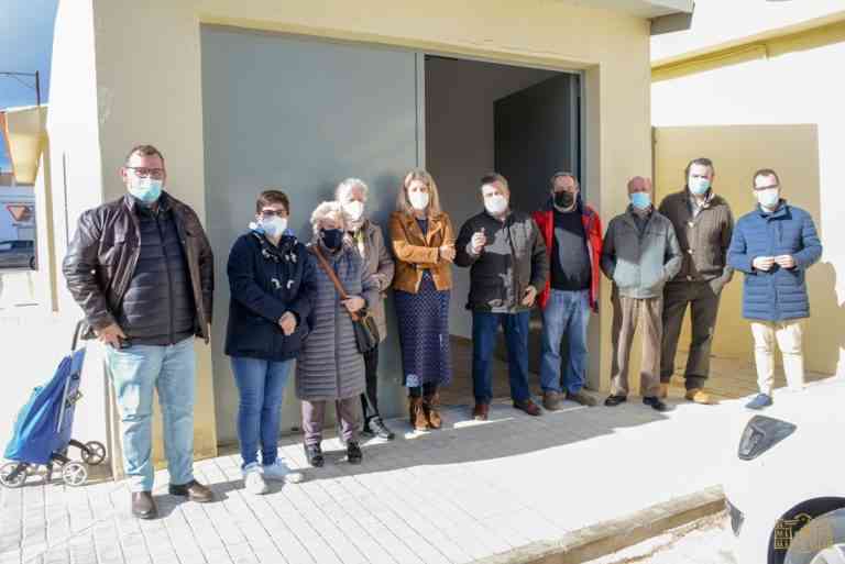 Las nuevas dependencias del centro de barrio del Carmen fueron entregadas a los vecinos por la alcaldesa de Tomelloso Las nuevas dependencias del centro de barrio del Carmen fueron entregadas a los vecinos por la alcaldesa de Tomelloso