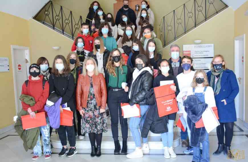 Estudiantes de secundaria de Tomelloso participaron del pleno celebrado con motivo del Día de la Constitución