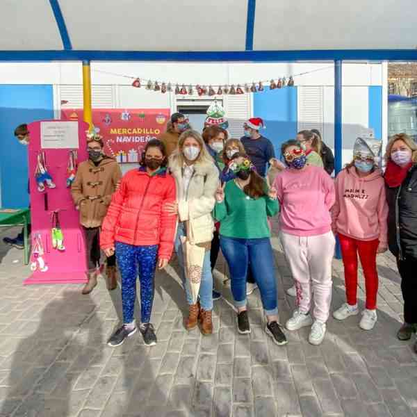El colegio de educación especial Ponce de Léon de Tomelloso celebra nuevamente su mercadillo navideño