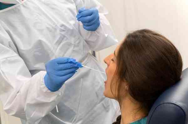 Castilla-La Mancha continúa al alza en número de casos y hospitalizaciones