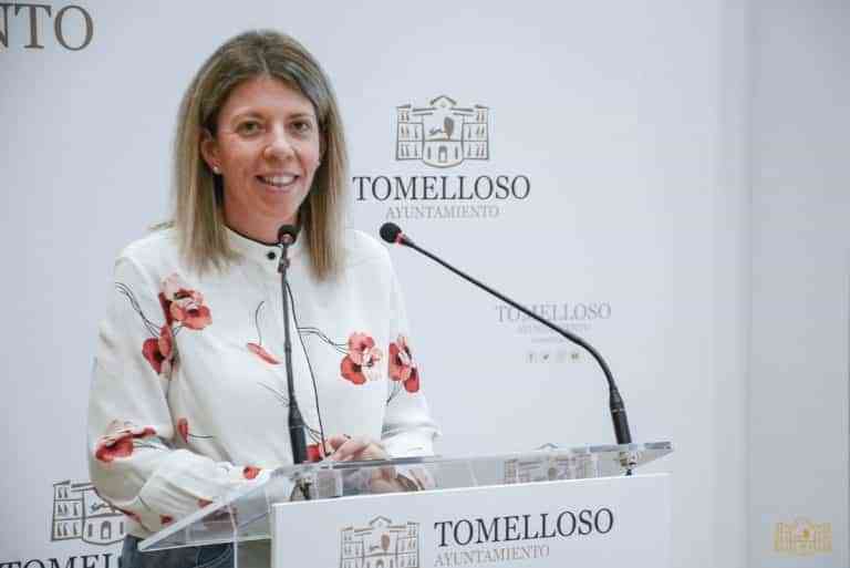 El poeta Félix Grande será homenajeado por Tomelloso este 2022 anunció la alcaldesa El poeta Félix Grande será homenajeado por Tomelloso este 2022 anunció la alcaldesa