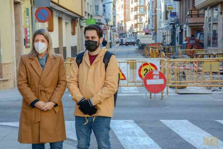 Las obras de remodelación de algunas calles de Tomelloso ha visitado al alcaldesa local Las obras de remodelación de algunas calles de Tomelloso ha visitado al alcaldesa local