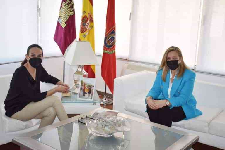 Amavir presentó a la alcaldesa de Ciudad Real un proyecto de residencia de mayores que construye en la ciudad Amavir presentó a la alcaldesa de Ciudad Real un proyecto de residencia de mayores que construye en la ciudad