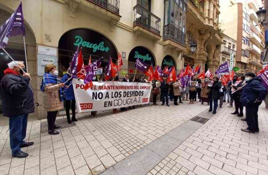 Seguimiento unánime en CLM de la huelga contra el ERE en Perfumerías Douglas