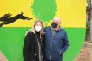 Un conjunto escultórico con el escudo heráldico de Tomelloso fue inaugurado hoy