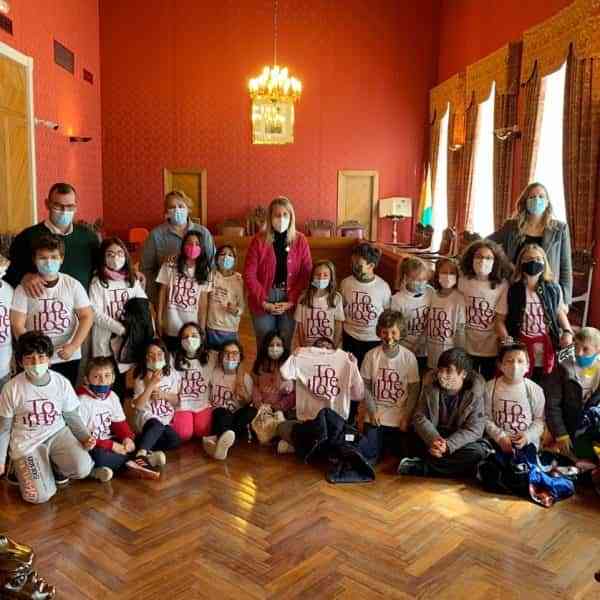 Alumnos de tercero primaria del CEIP Félix Grande visitaron el viernes el ayuntamiento de Tomelloso