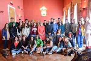 Alumnos austriacos que participan en un Erasmus del IES Alto Guadiana visitaron el ayuntamiento de Tomelloso