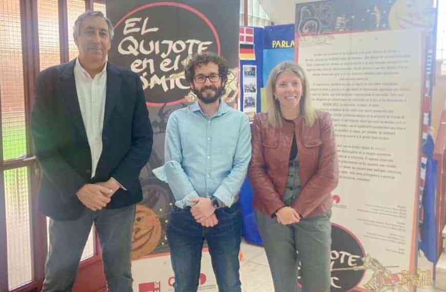 La exposición “El Quijote en el Cómic” en el IES Eladio Cabañero de Tomelloso está abierta al público en general hasta el 6 de mayo