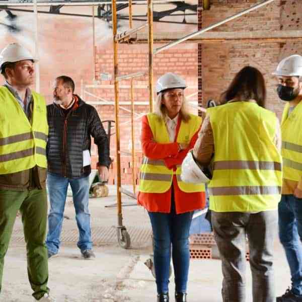 Avanzan las obras de remodelación y reforma integral del edificio del mercado de abastos y su entorno de Tomelloso