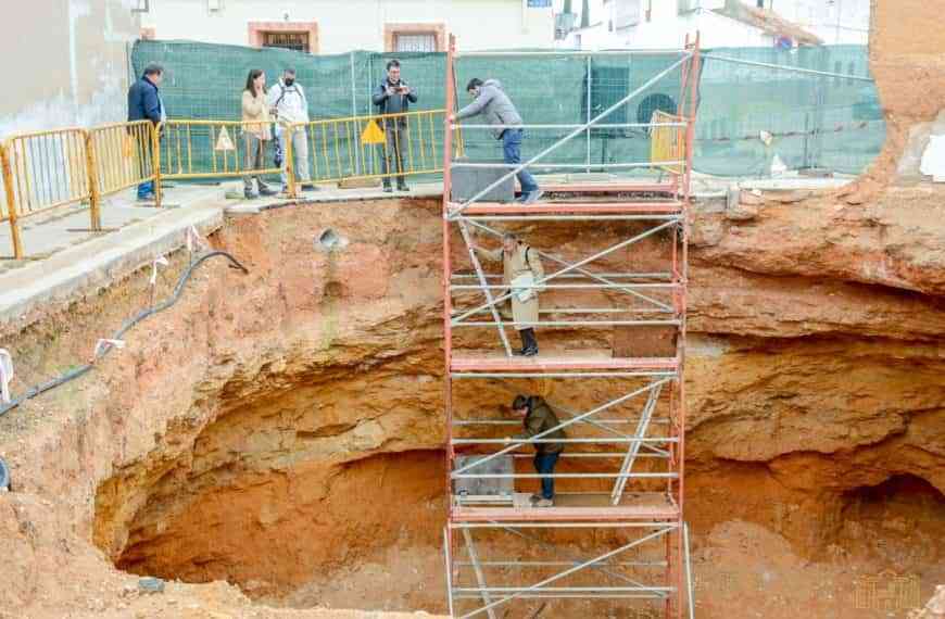 La UCLM realizará la reparación del firme en la calle San Mateo, 121 de Tomelloso afectada por hundimientos