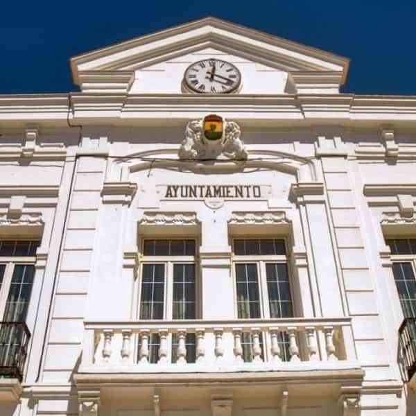 Señales para limitar la circulación de vehículos pesados instalarán en el barrio tomellosero de La Esperanza