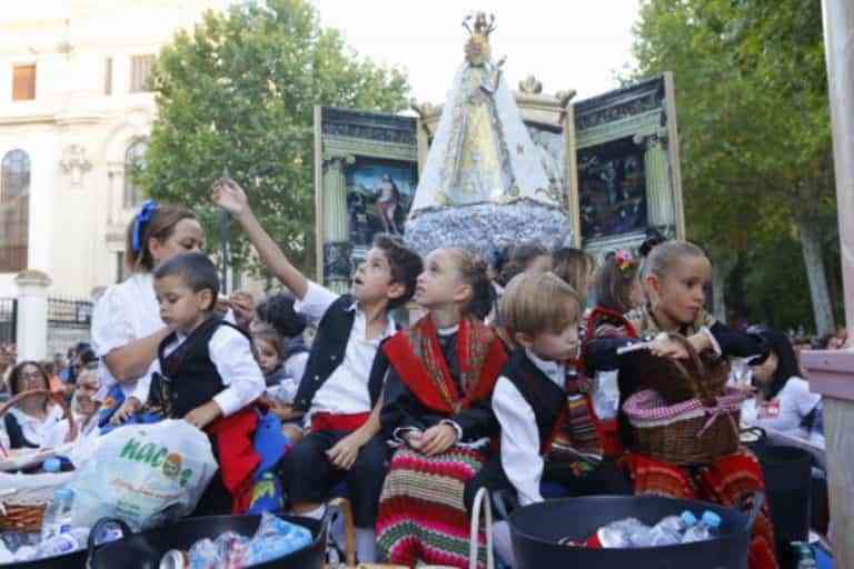 Abierto el plazo de inscripción en el Concurso de Carrozas en la Cabalgata de la Feria de Albacete 2022 desde hoy hasta el 15 de junio