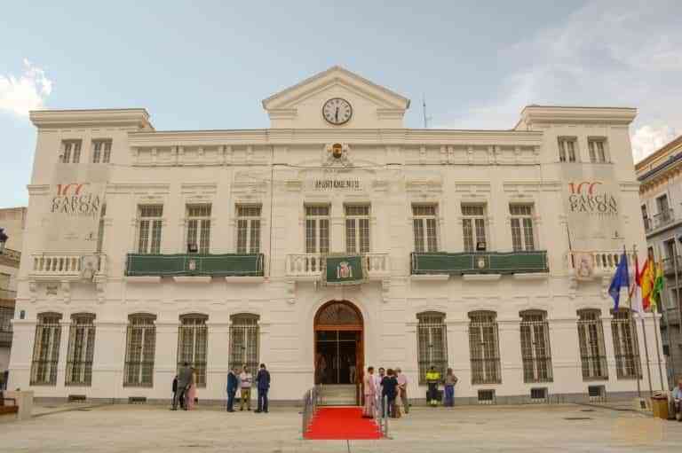 Plazo de  licitación para el servicio de explotación por lotes de barras en espacios municipales durante la Feria y Fiestas 2022 de Tomelloso