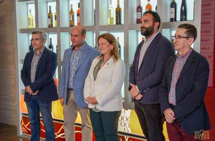 Entregados los ‘XV Premios Bombo’ a la calidad de los vinos de Castilla-La Mancha por la Hermandad de San Isidro de Tomelloso
