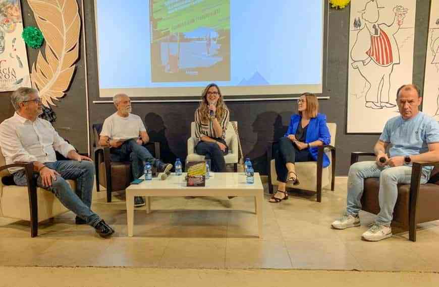 El Stikbomball un deporte alternativo nacido en Tomelloso que entre otras ventajas promueve la igualdad de género