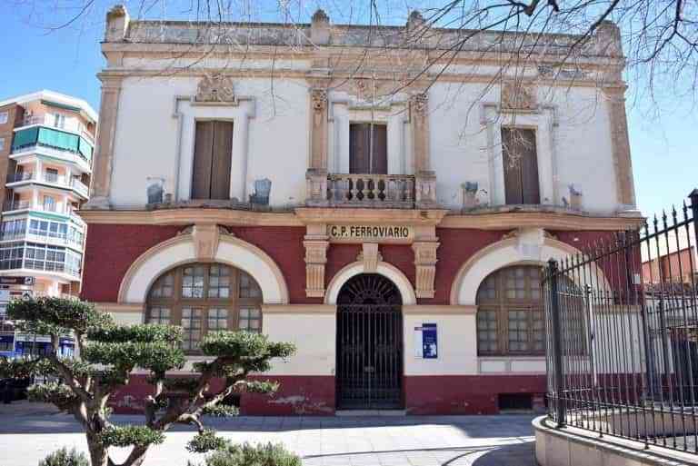 CLM vuelve a licitar Centro de Folclore de Ciudad Real, parado como el Centro de Salud de Tomelloso por subida de costes