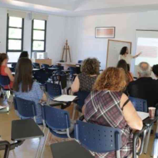 2 sesiones sobre el abordaje de la violencia de género en la adolescencia en el centro social del Nuevo Manzanares