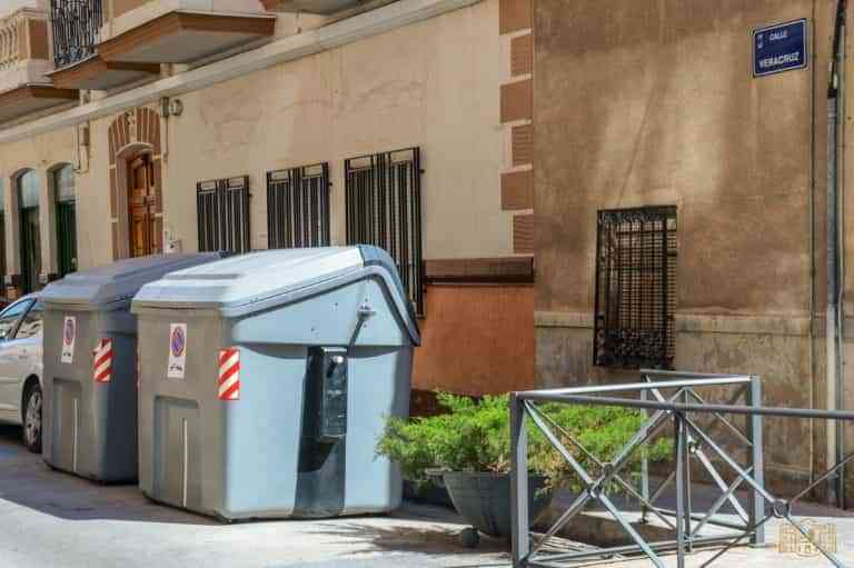 Distribuyen un nuevo contenedor color marrón de Comsermancha en Tomelloso Distribuyen un nuevo contenedor color marrón de Comsermancha en Tomelloso