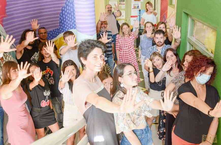 Un mural “No es no. Contra la violencia de género” del artista Dresu inaugurado en la EASDAL “Antonio López” de Tomelloso