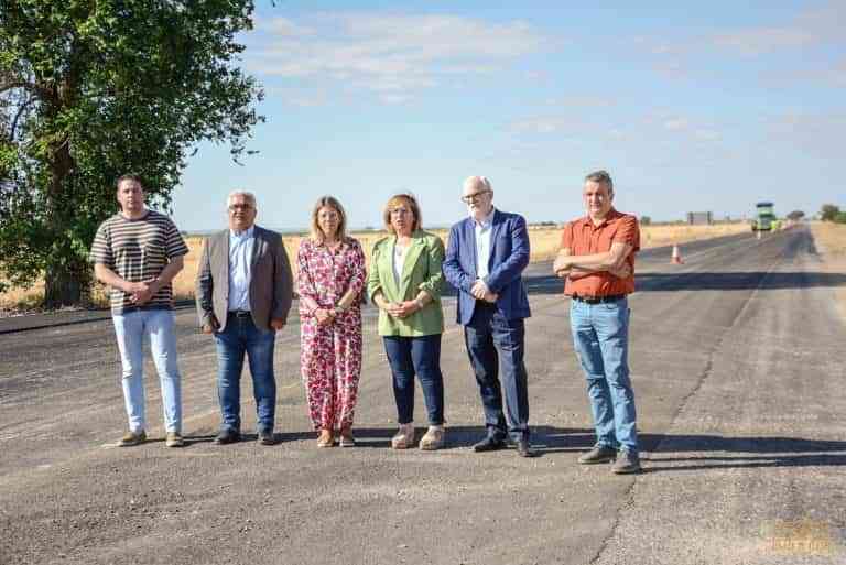 Renovado el firme del tramo de la carretera C-3103 entre Tomelloso y Pedro Muñoz que ya se ha abierto al tráfico rodado