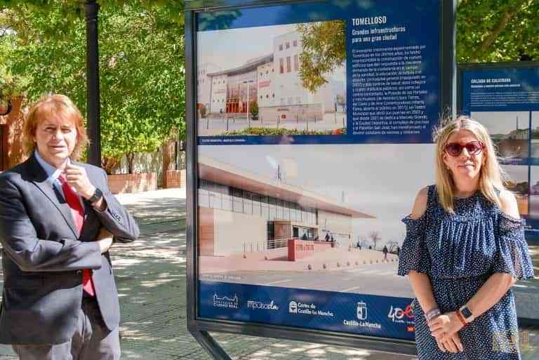 La exposición ’40 años del Estatuto de Autonomía de CLM’ abierta hasta el 10 de julio en el Parque Urbano Martínez de Tomelloso