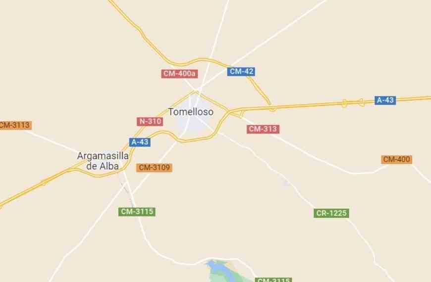Cortada la A-43 en Tomelloso por la salida de vía de un camión cuyo conductor ha resultado herido